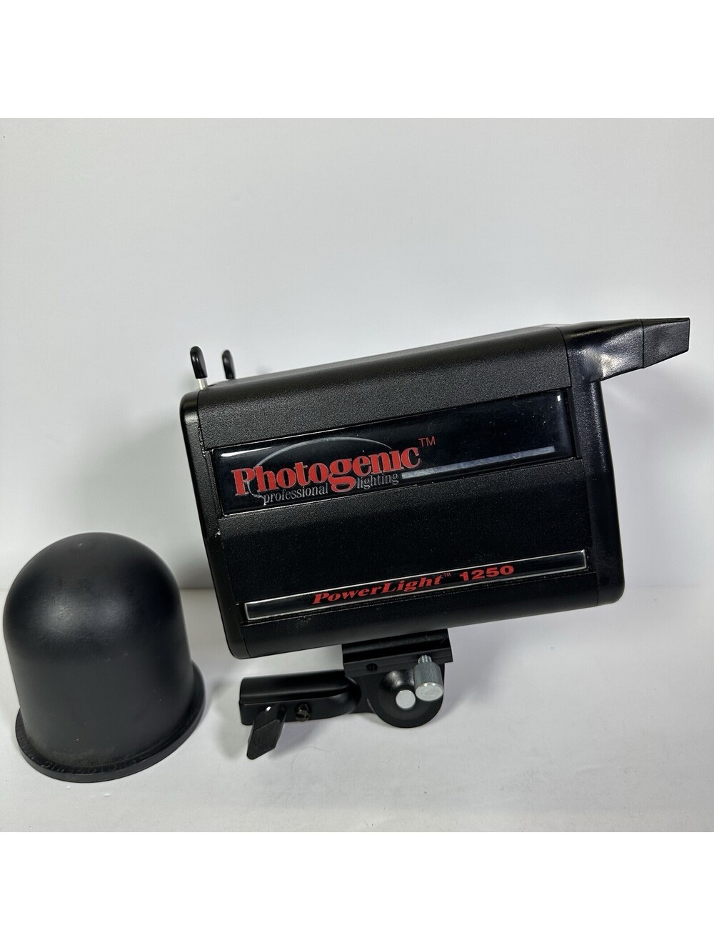 Photogenic Powerlight 1250 PL1250DROM Professional Flash No Bulb/Power Cable